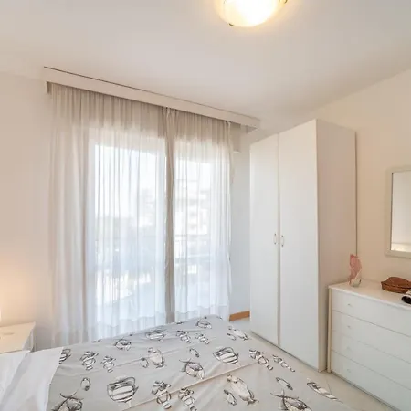 Residenza Puerto Do Sol アパート リニャーノ・サッビアドーロ