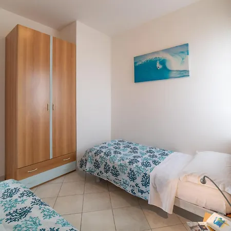 Residenza Puerto Do Sol شقة لينانو سابيادورو