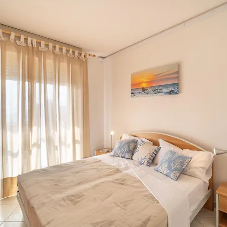 Residenza Puerto Do Sol アパート リニャーノ・サッビアドーロ